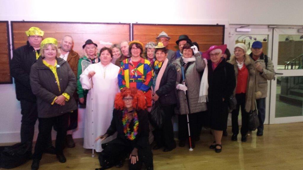 Gruppenfoto des BSV Mülheim im Foyer des Saturi Gruppenfoto des BSV Mülheim im Foyer des Saturi